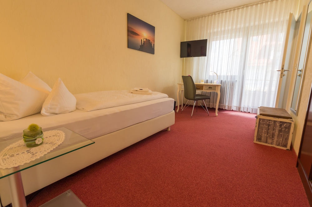 Single Room photo 3