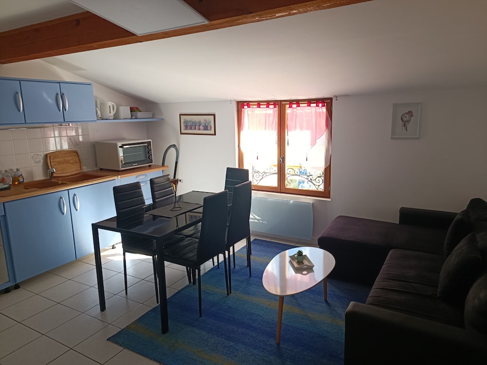 Apartment - Photo 1