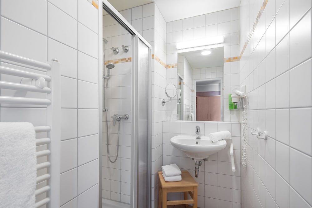 Comfort Quadruple Room - Photo 7
