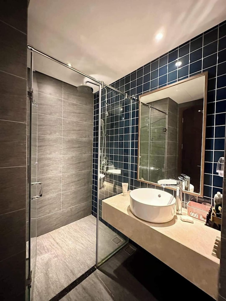 Superior Double Room, 1 Bedroom, Garden View, Sea Facing