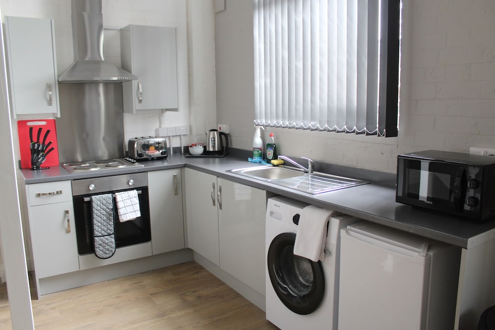 Superior Apartment thumbnail 6