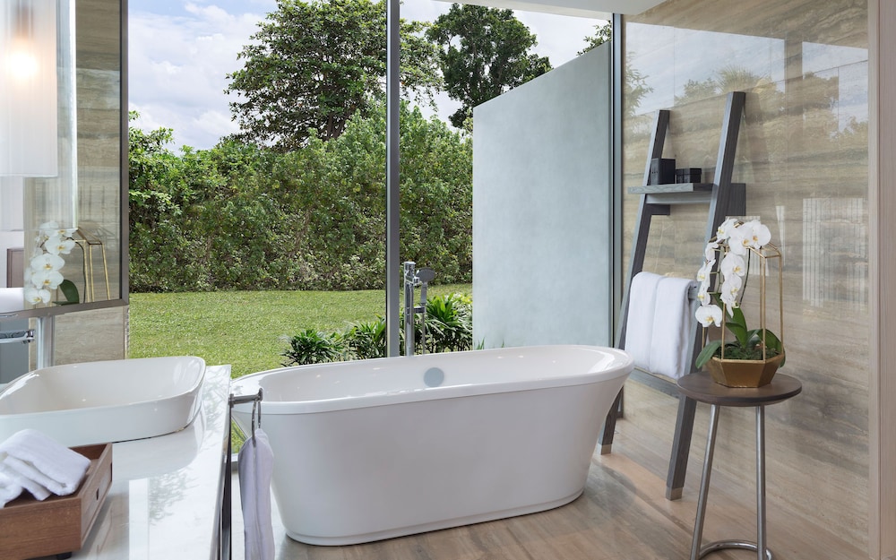 Four Bedroom Beach Residence - Photo 8