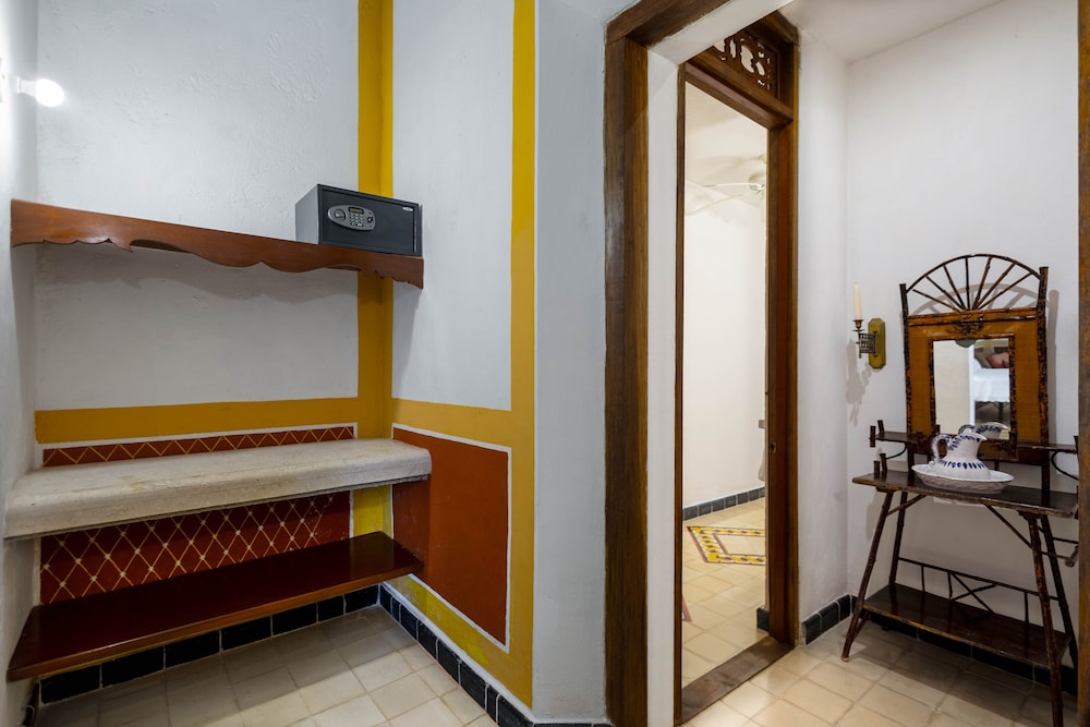 Premium Room - Photo 7
