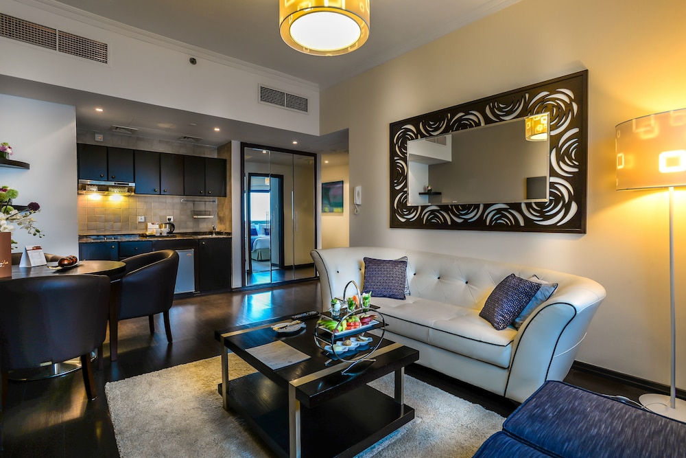 Executive One Bedroom Suite King photo 3