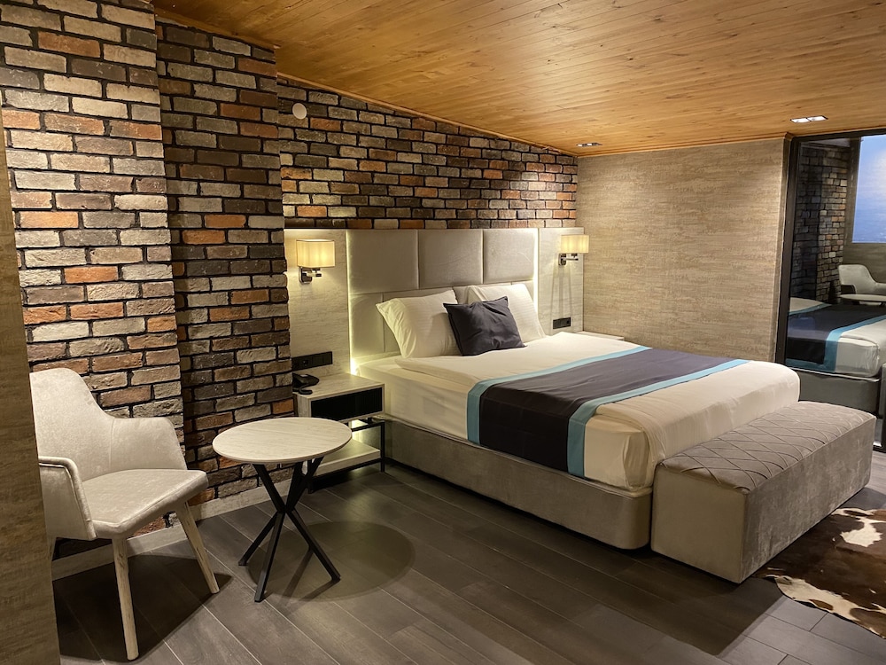 Deluxe Loft