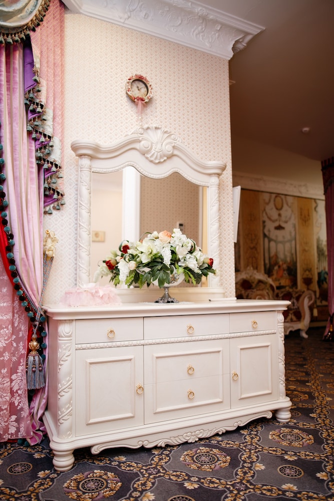 Luxury Suite photo 2