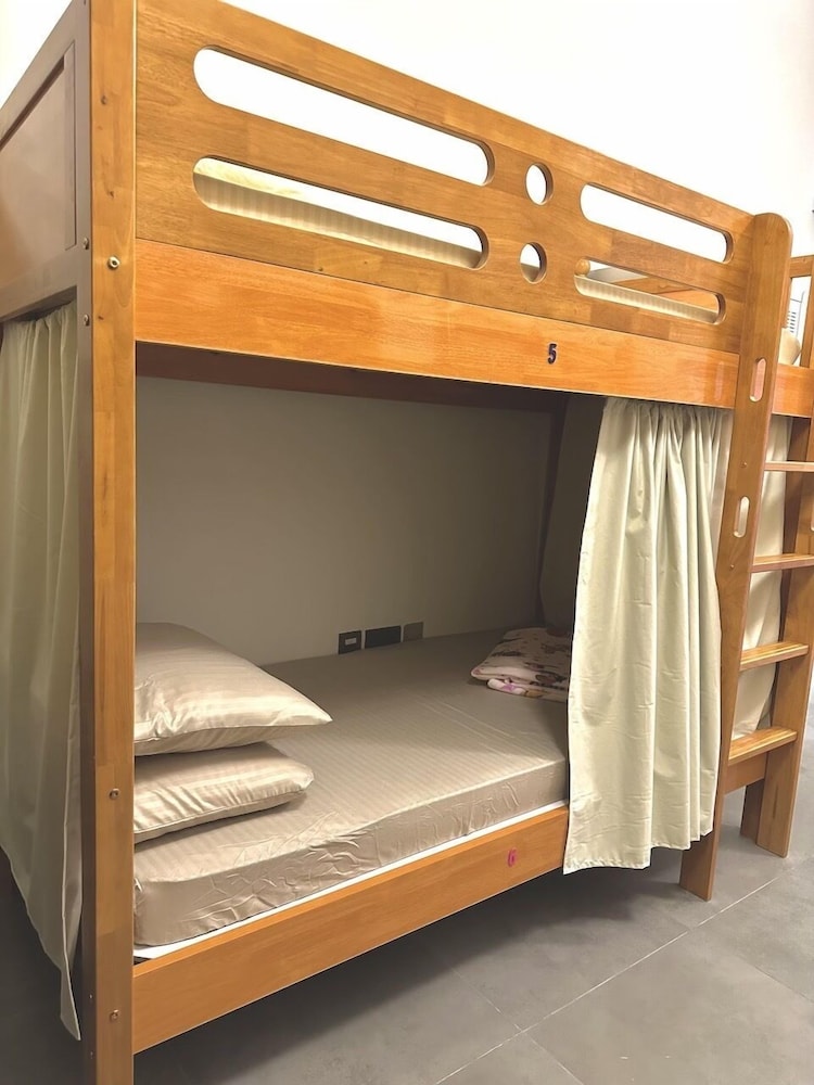 Executive Shared Dormitory, Mixed Dorm, Bay View photo 1