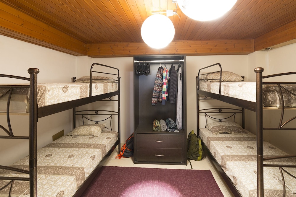 Traditionelle Mehrbettzimmer, nur für Frauen, Nichtraucher