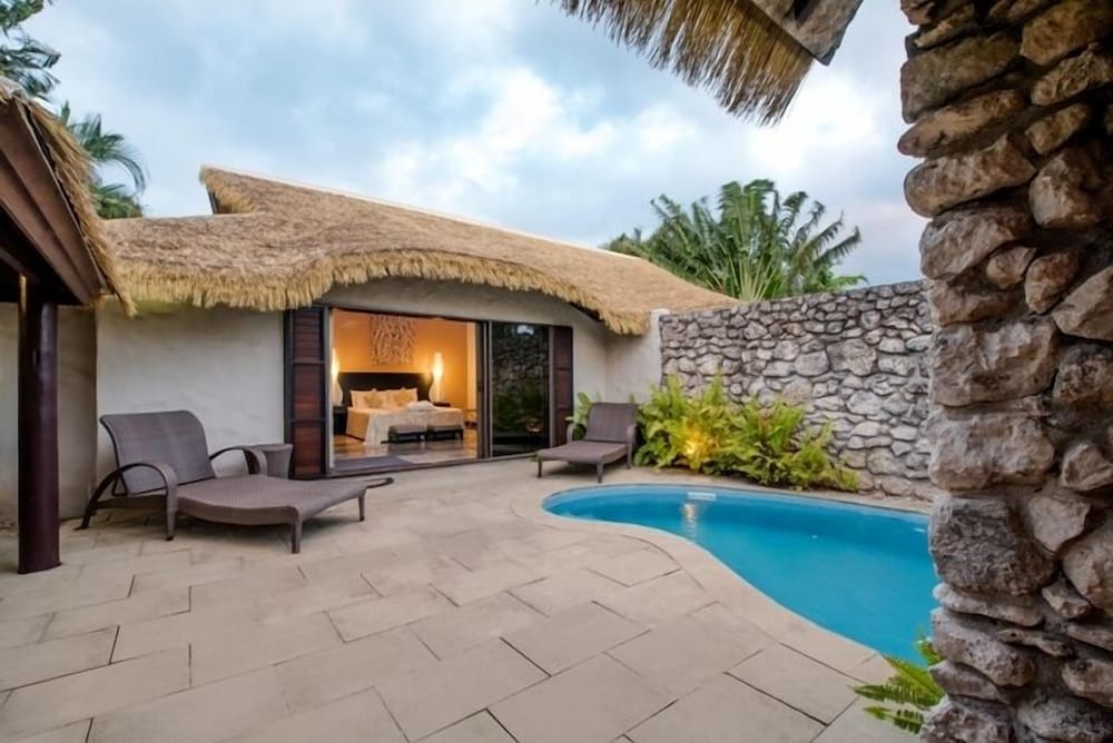 Courtyard Pool Suite - Photo 1