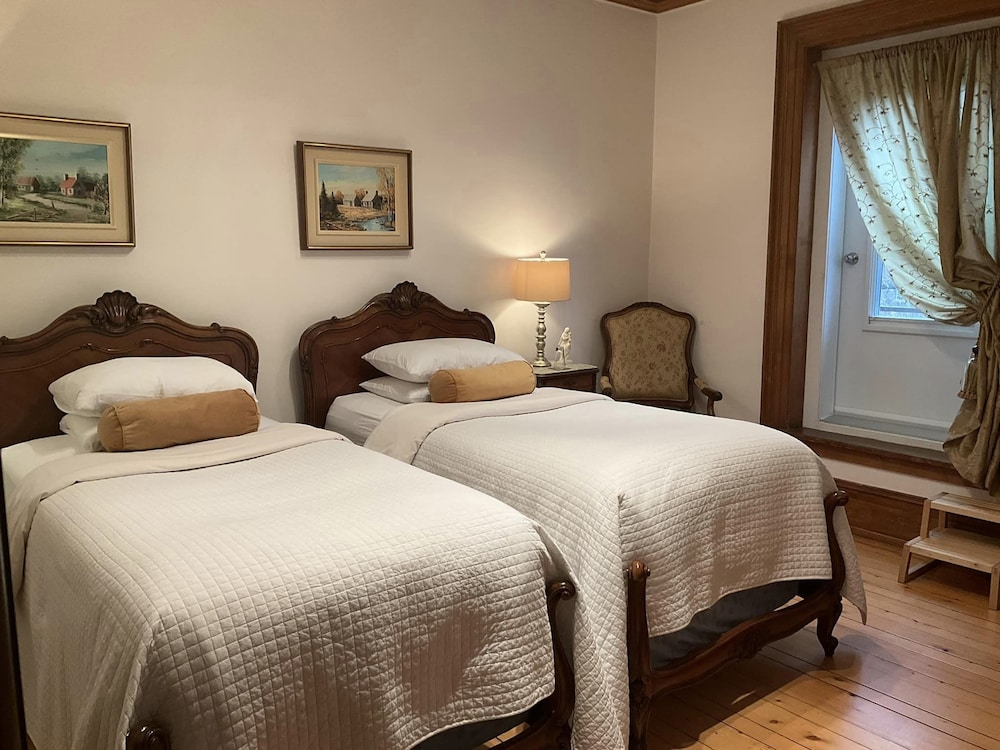 Traditional Room photo 2