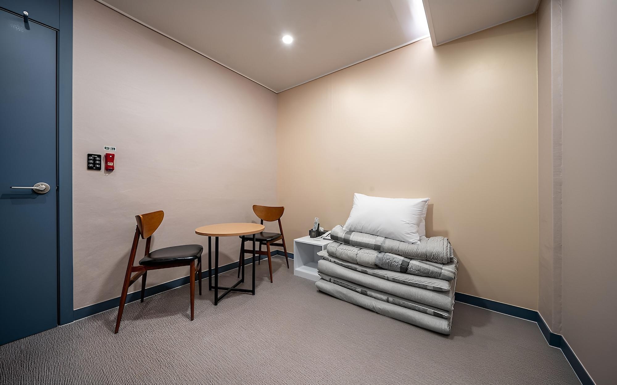 Room (Ondol (TV&PC connection available)) photo 2