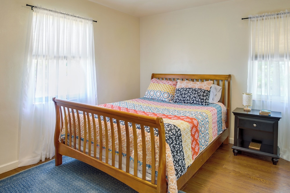 House (2 Bedrooms) photo 2