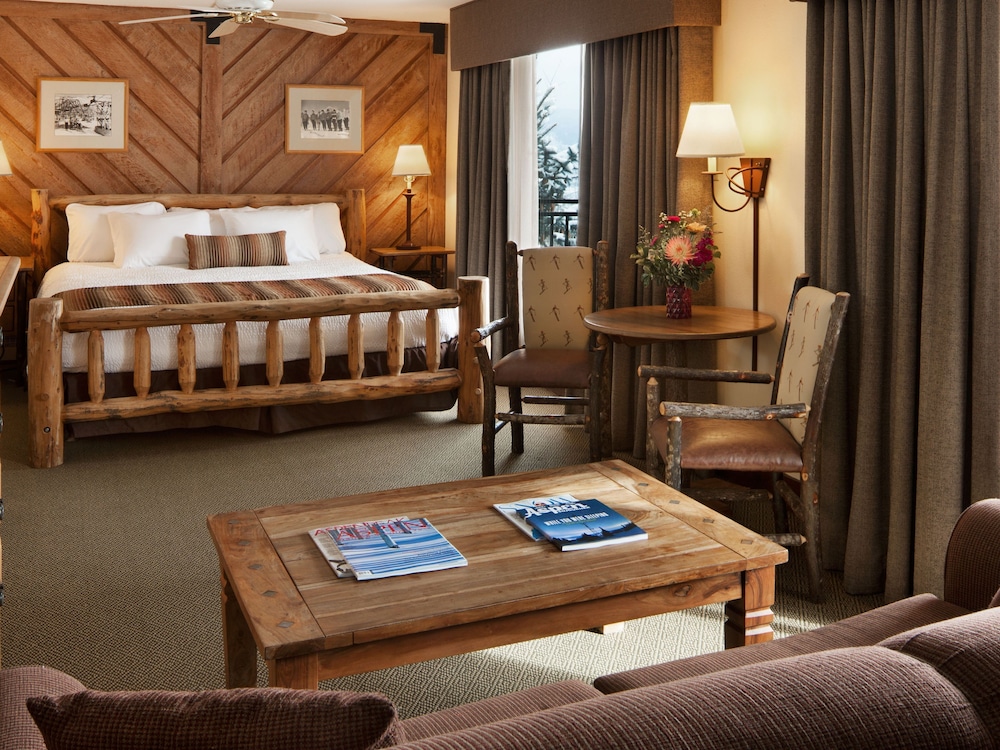 Deluxe Suite, Balcony (King) photo 1