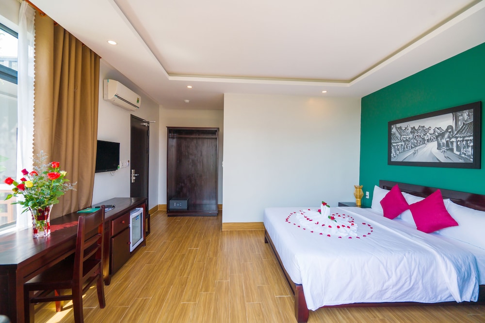 Grand Deluxe Double With Balcony - Photo 6