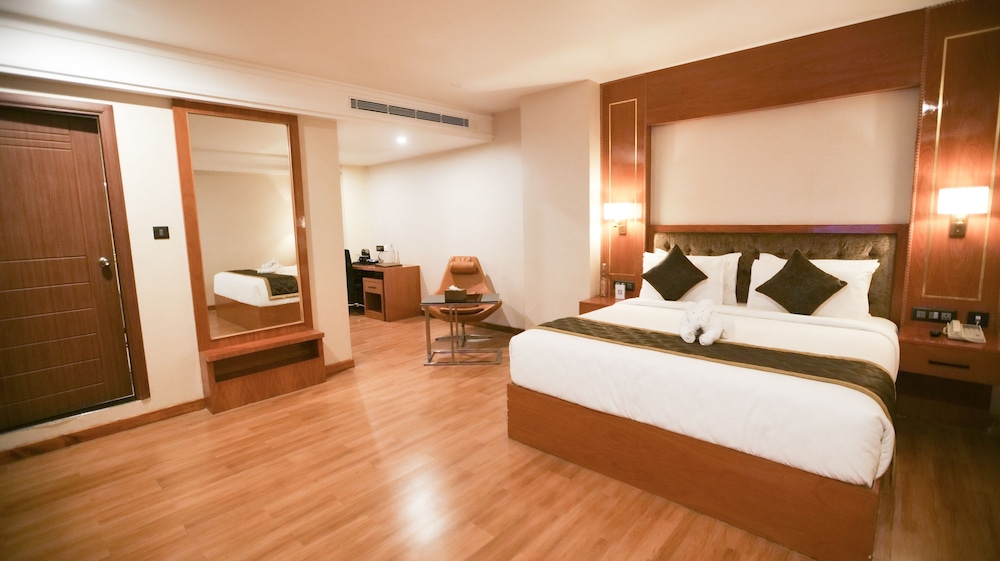 Deluxe Double or Twin Room - Photo 6