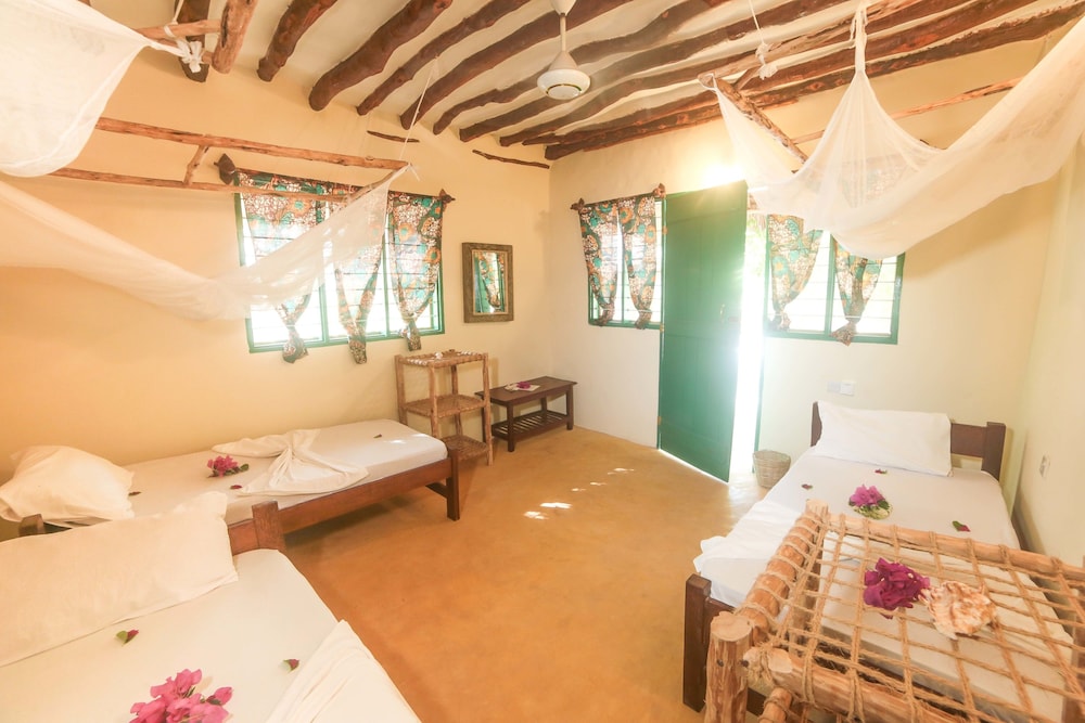 Triple Room - Photo 1