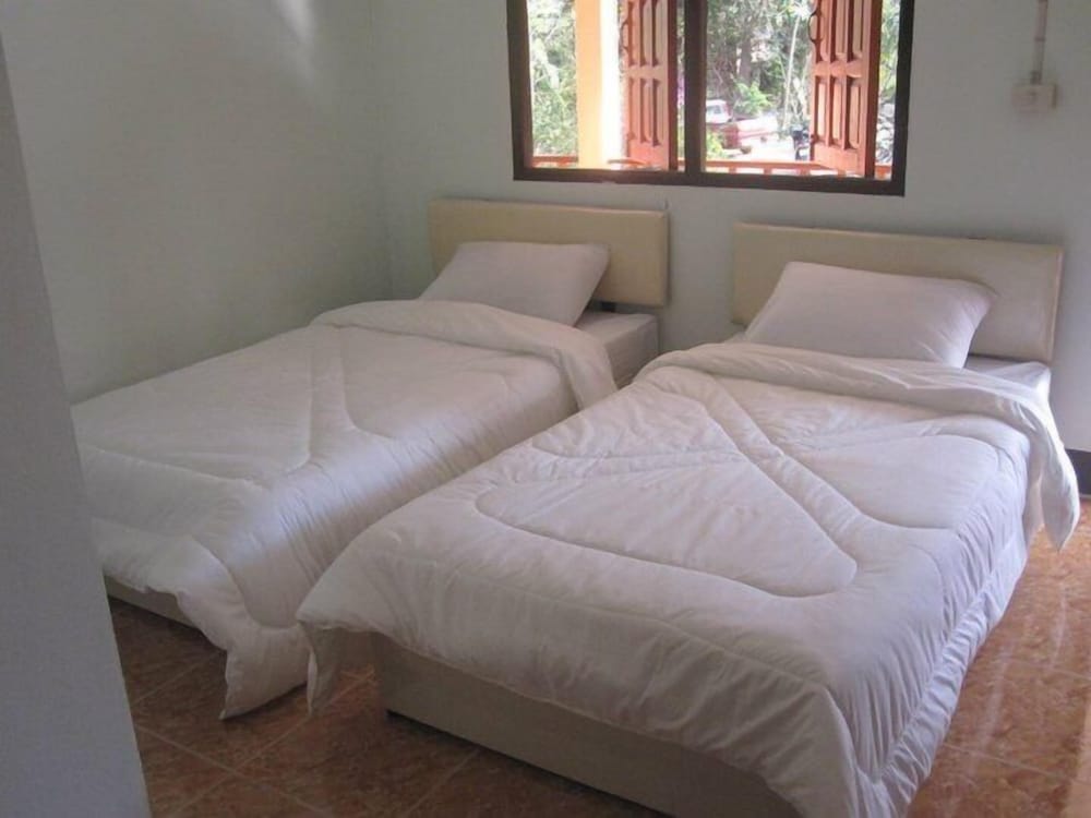 Standard Room, 2 Twin Beds photo 2