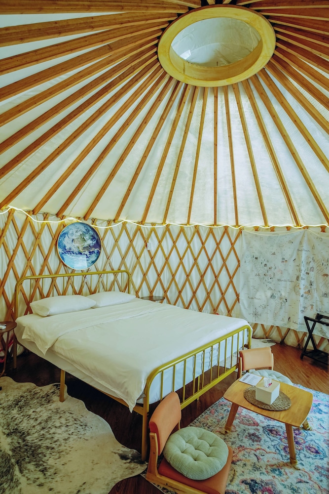 Yurt 5 photo 2