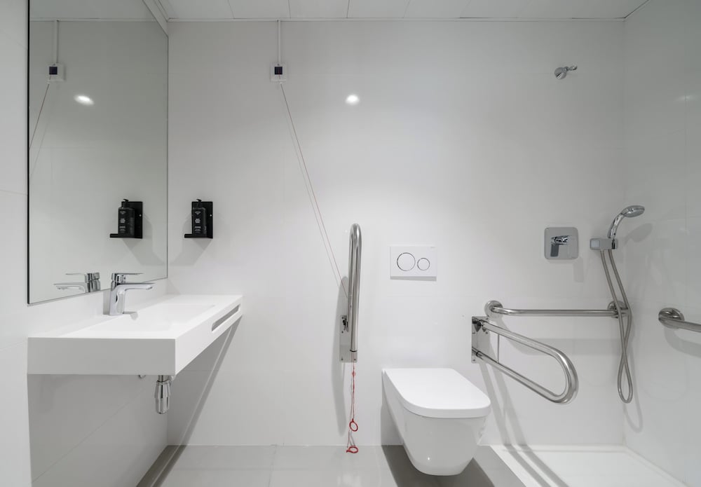 One-Bedroom Apartment Wheelchair Access photo 3