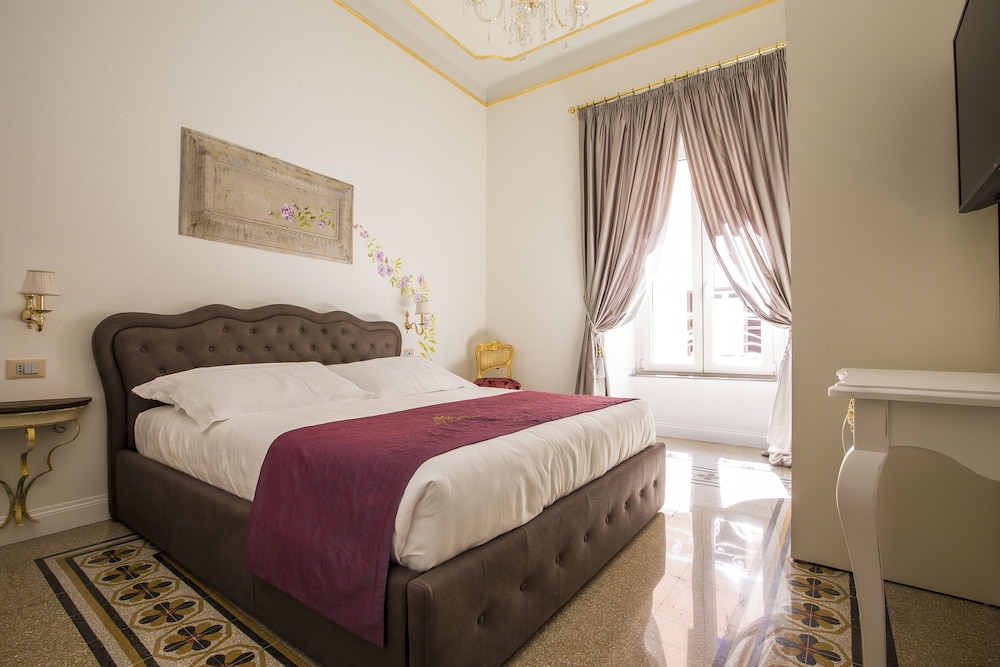 Standard Double Room, City View photo 1