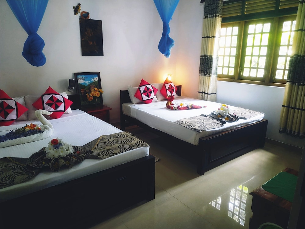 Deluxe Double or Twin Room, Balcony, Garden View photo 2