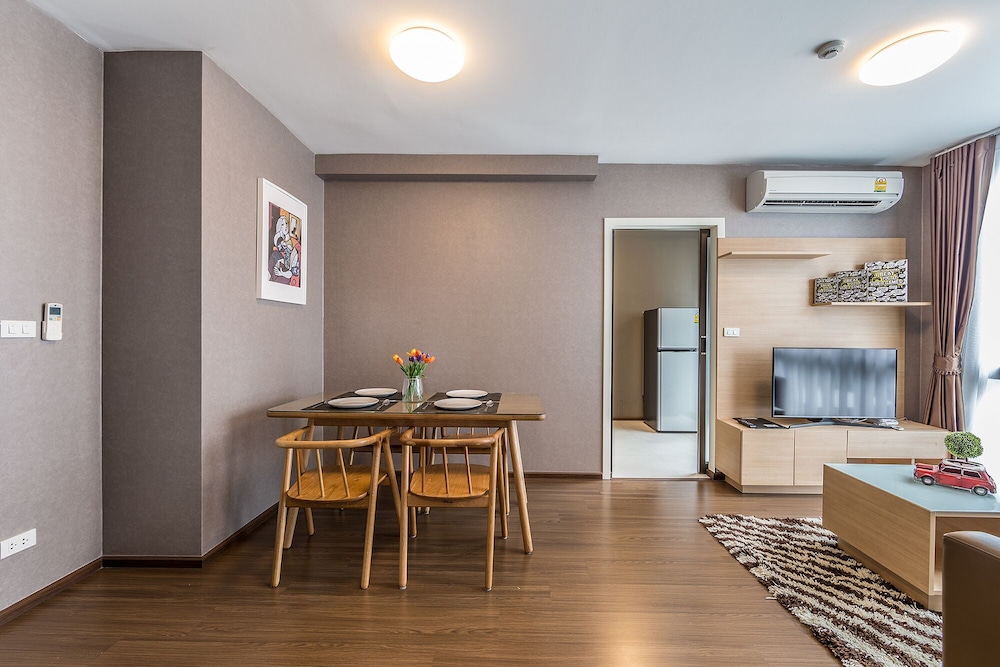 Premium one bedroom suite photo 3