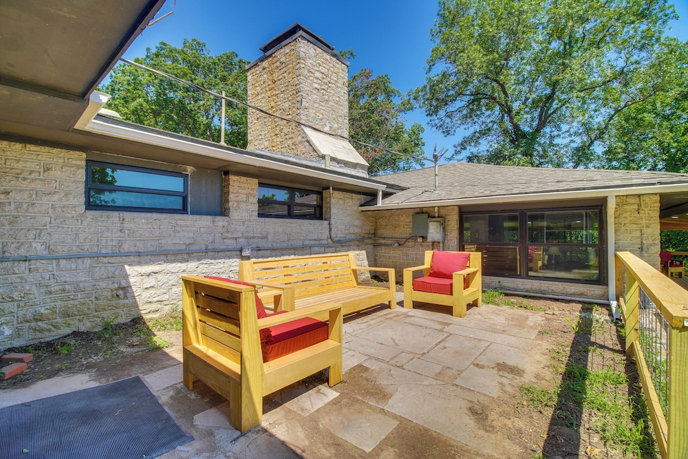 House (4 Bedrooms) photo 2