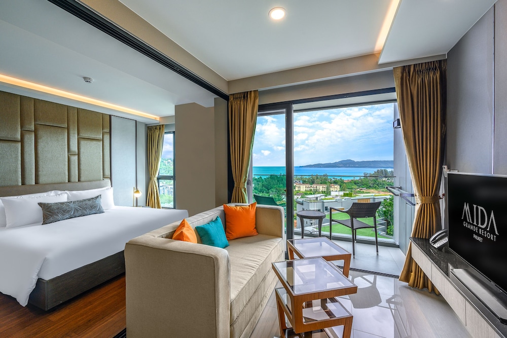 Deluxe Ocean View - Photo 9