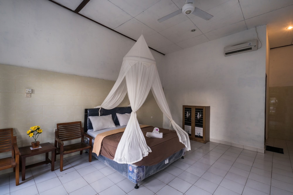Economy Room (AC) photo 1