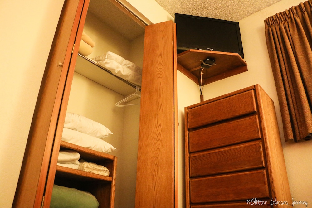 Premium Condo, 2 Bedrooms, 2 Bathrooms (Private Hot Tub) photo 1