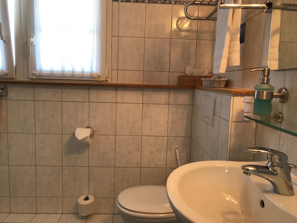 Classic Double Room - Photo 8