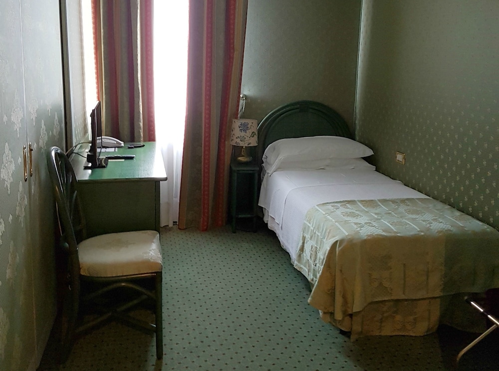 Economy Single Room