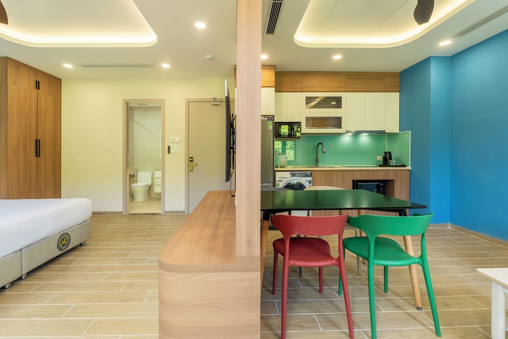 Family Studio Suite, Hill View - Photo 8
