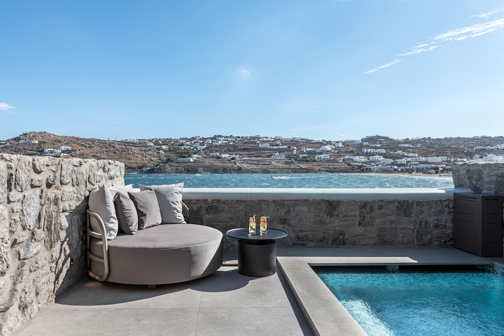 ZOE Junior Suite with Plunge Pool and Partial Sea View - Photo 10