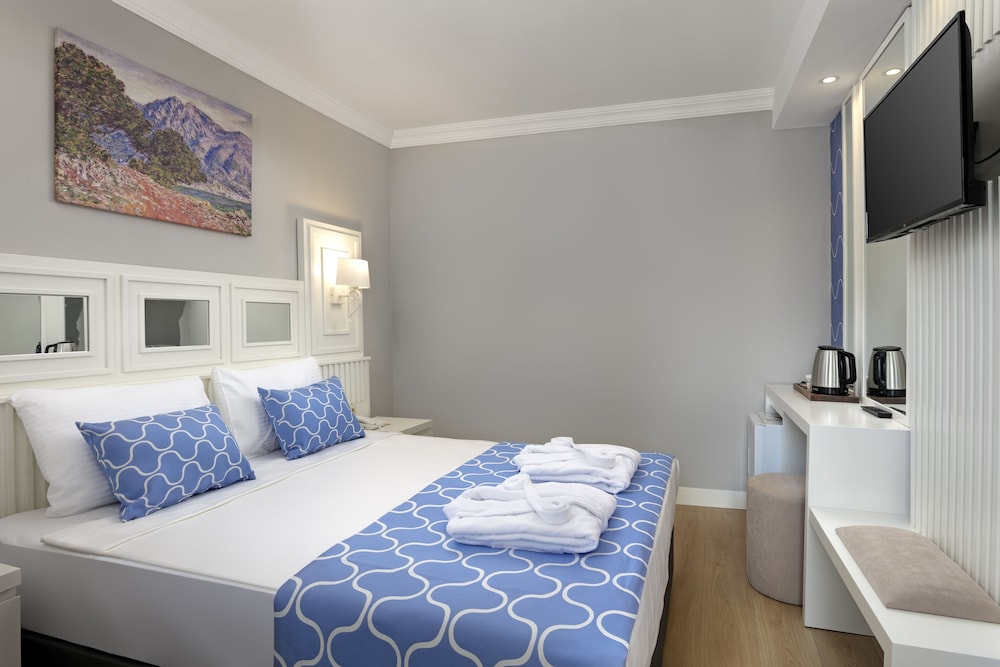 Standard Room - Photo 1
