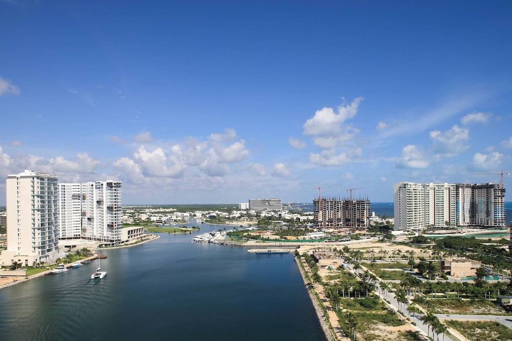 Suite, 1 Bedroom, Non Smoking, Marina View (Balcony)