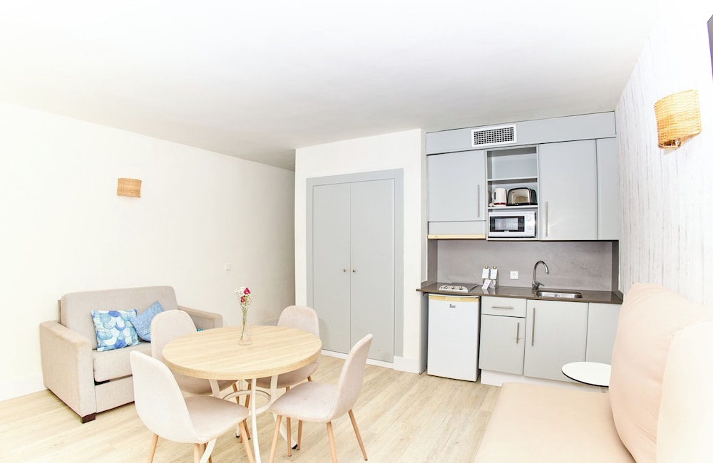Apartment thumbnail 6
