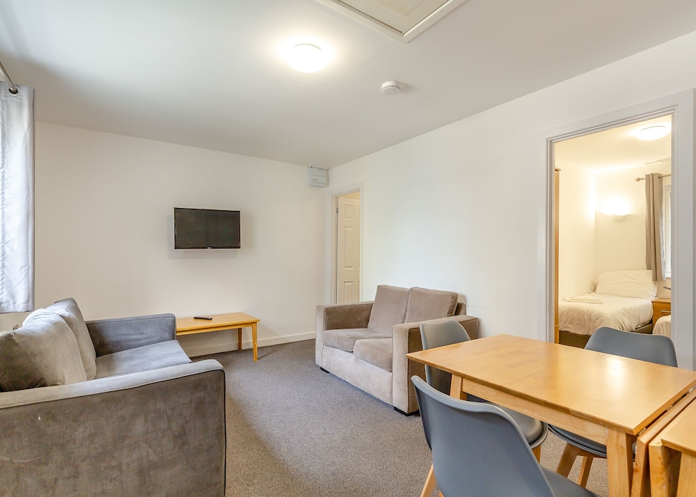 Superior Apartment, 3 Bedrooms - Photo 3