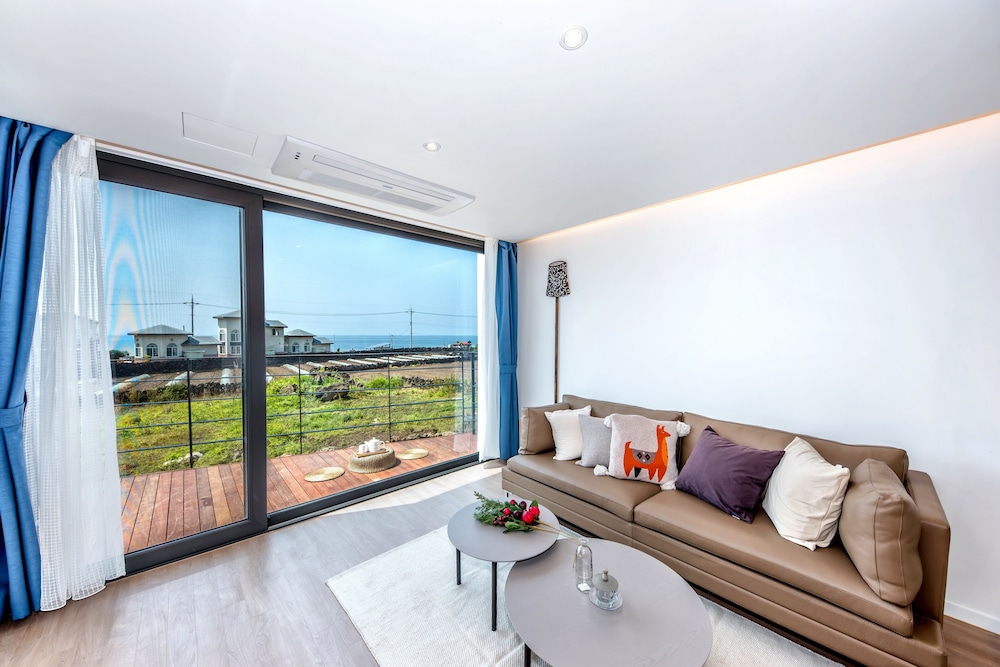 Superior Villa, Ocean View photo 2