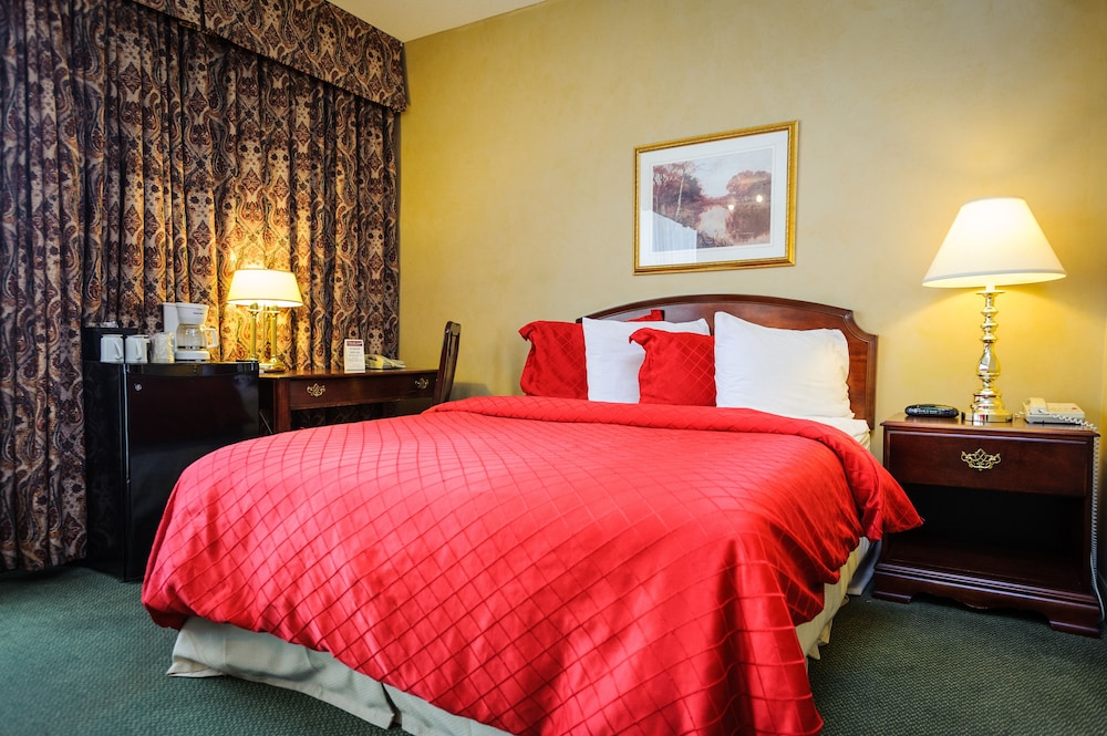 Standard Room, 1 Queen Bed - Photo 1