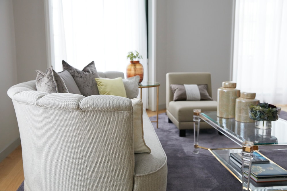 Suite - Photo 5