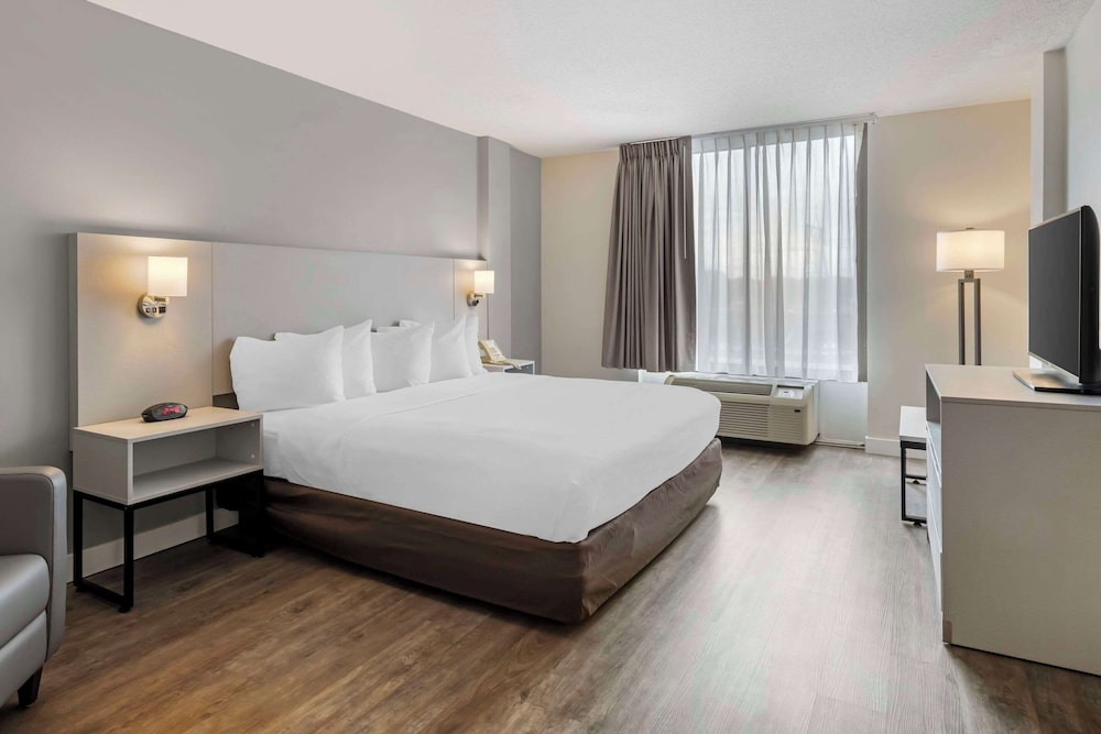 Suite, Multiple Beds, Non Smoking photo 1