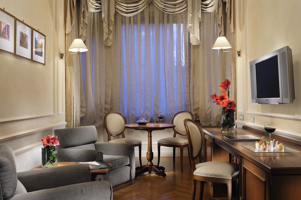 Suite, Balcony, Sea View - Photo 2