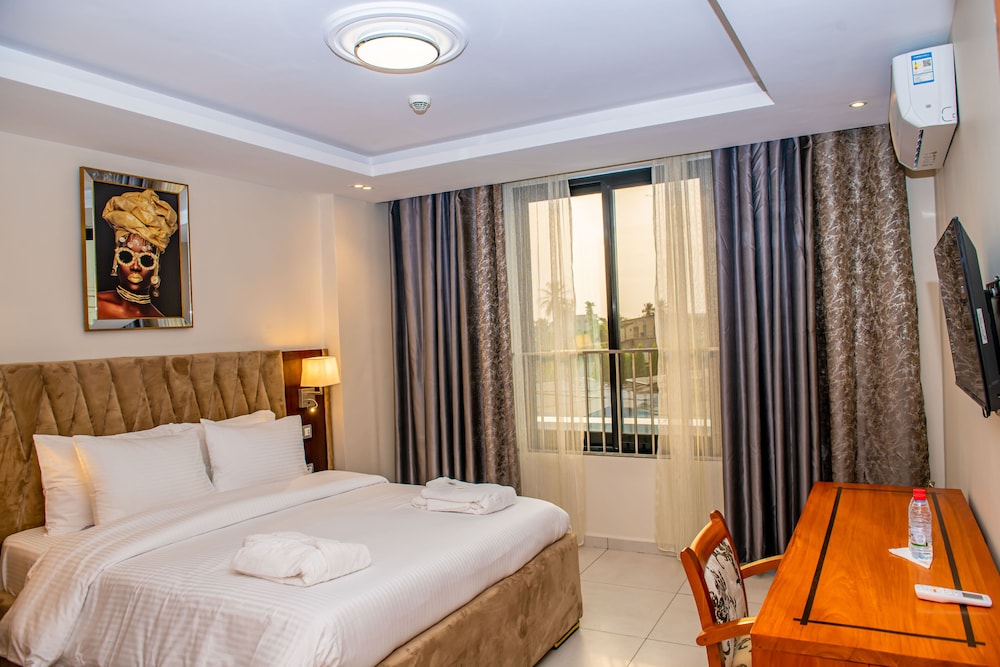 Deluxe Suite photo 1