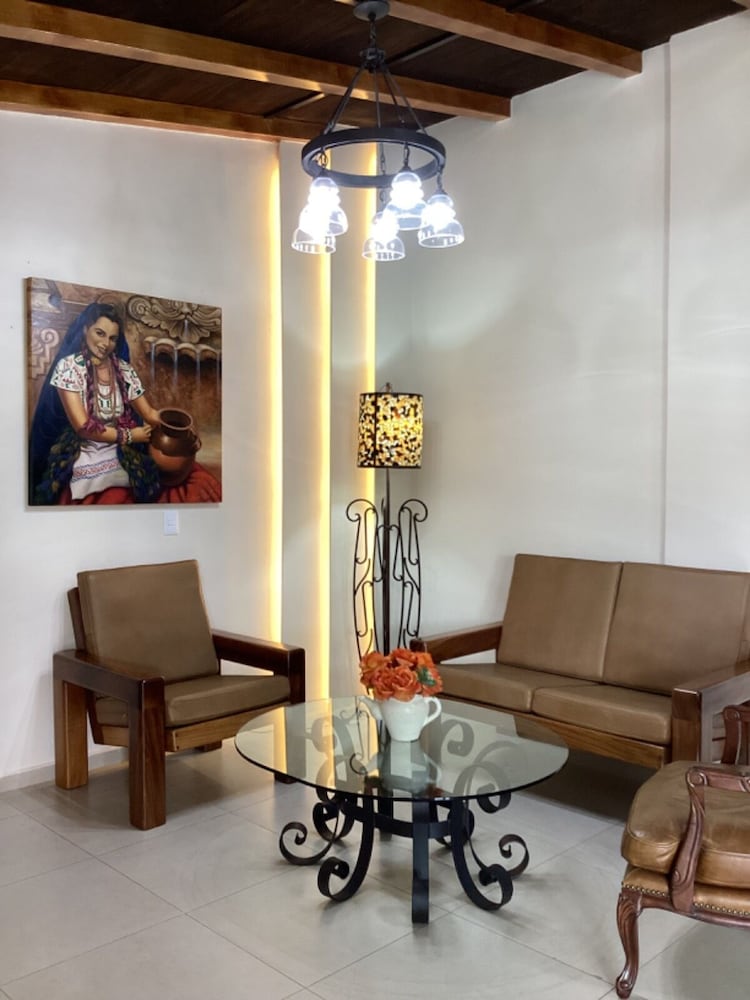 Family Room photo 2