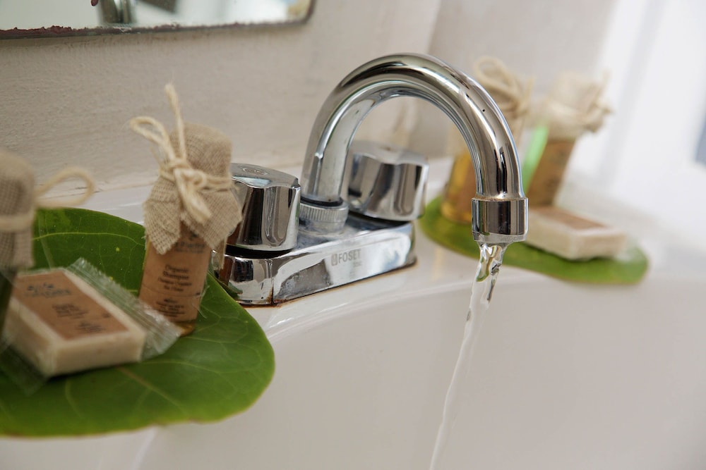 Room, 2 Queen Beds - Photo 11
