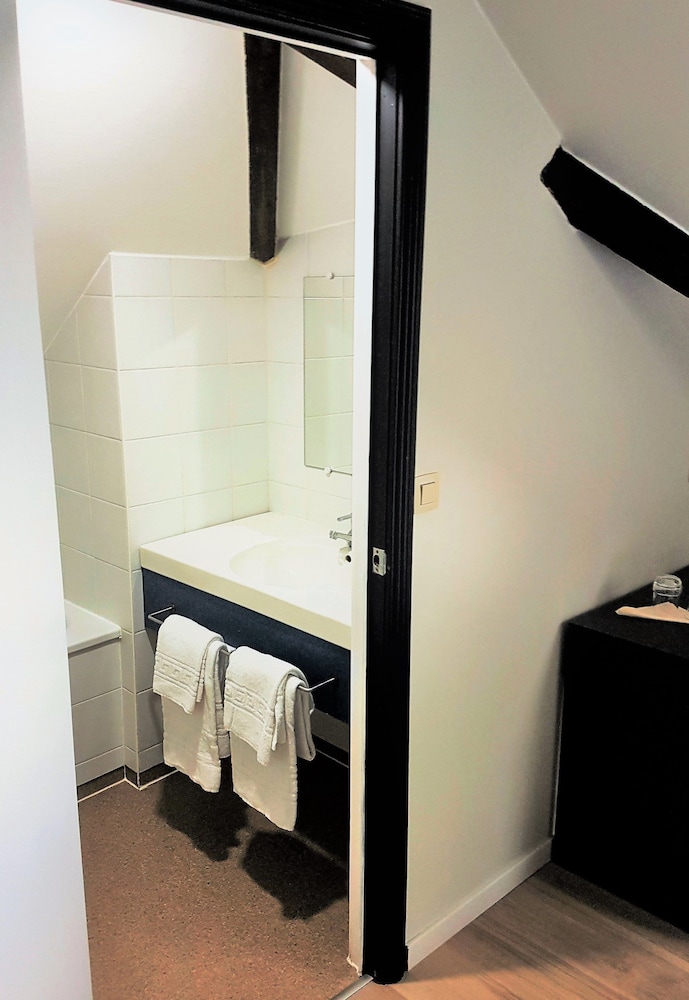 Standard Single Room photo 2