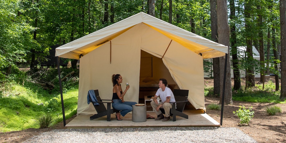 Luxury Tent, Accessible photo 1