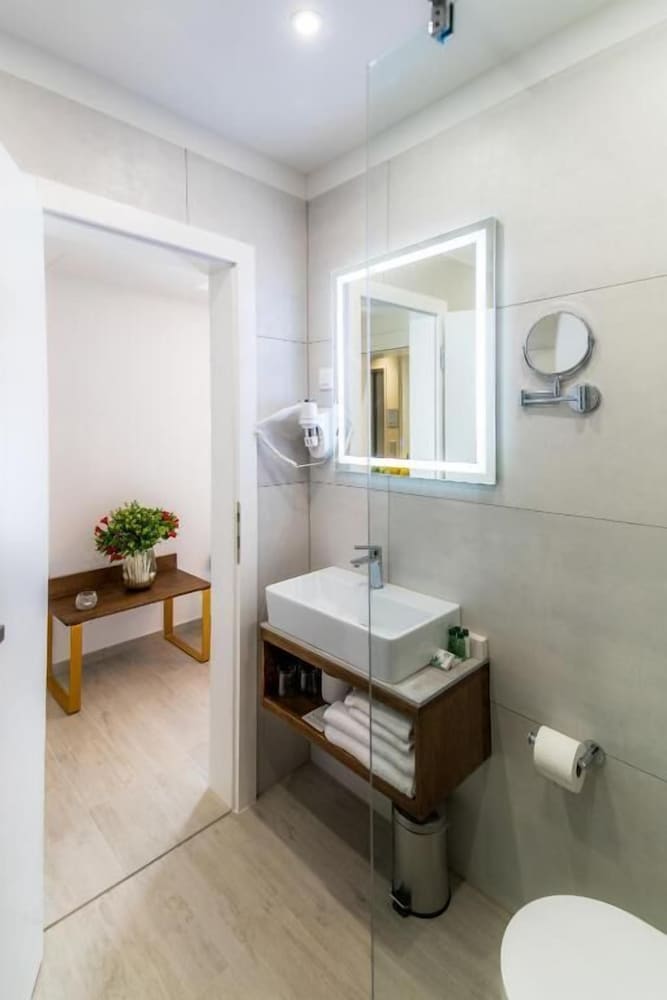 Deluxe Double Room, Balcony, Sea View - Photo 7