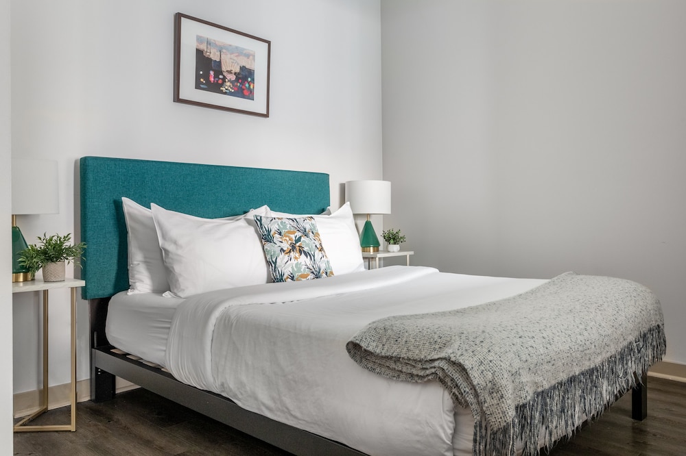 Studio, 1 Queen Bed photo 1